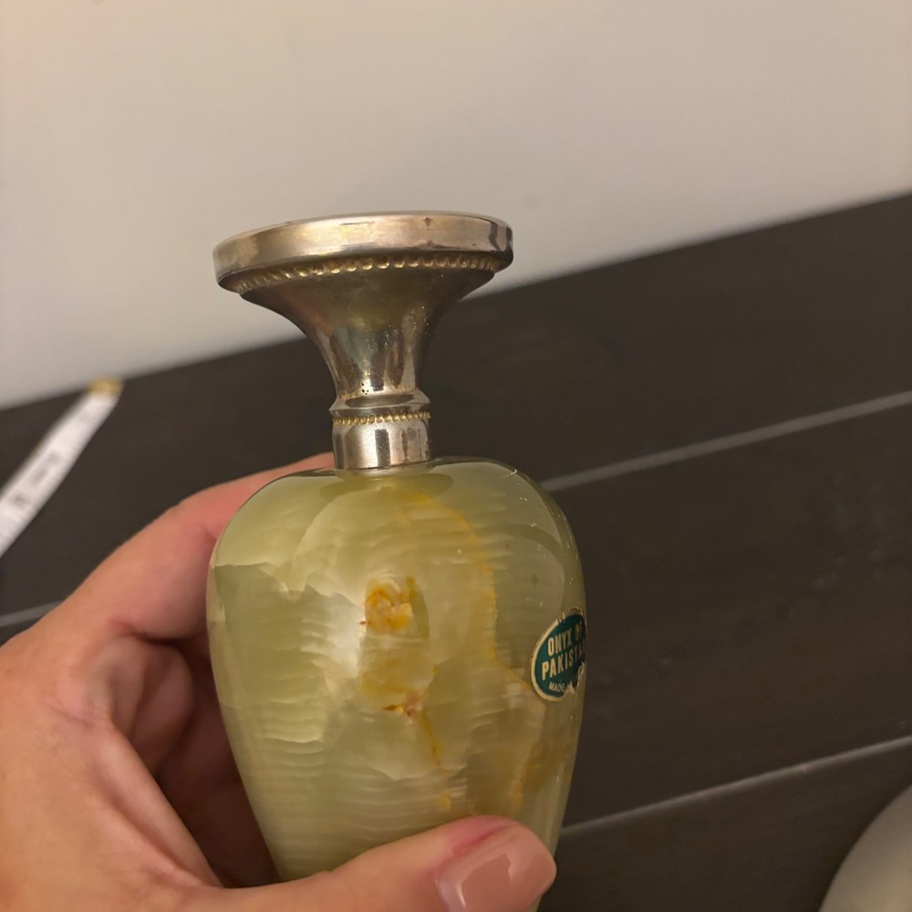 Vintage Onyx Stone Bud Vase | Brass Handles | Pakistan Onyx | Made in Italy - Picture 10 of 12